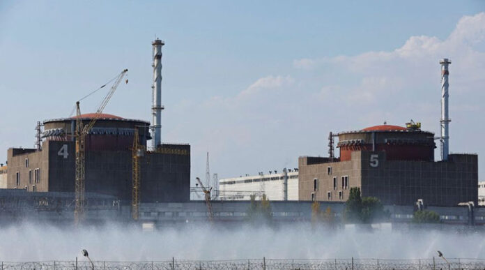 Despite fighting, a United Nations team continues its visit to a Ukrainian nuclear plant